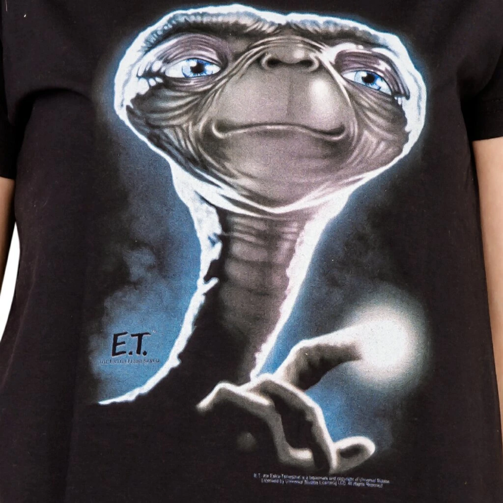 American Classics Shirts / Tops E.T. Extra Terrestrial Portrait T-shirt 2 American Classics Shirts / Tops E.T. Extra Terrestrial Portrait T-shirt